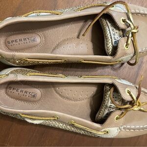 Sperry Women's Tan and Gold Moccasins